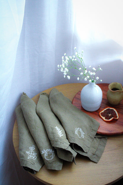 Mediterranean Harvest Napkin Set (4) - Pearl/Olive